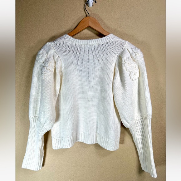 Stellah Embroidered Balloon Sleeve Cardigan in White - Picture 5 of 10